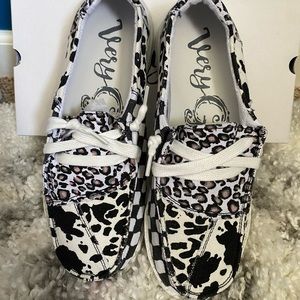 Brand new Very G casual shoe